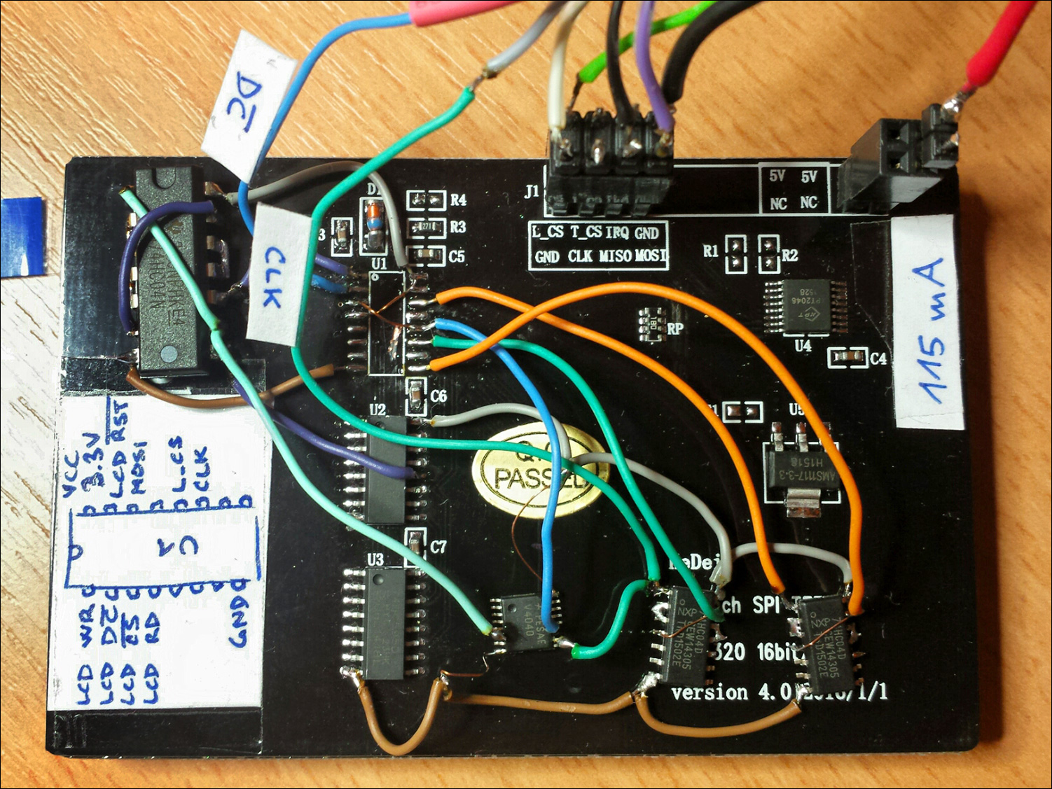 3.5" KeDei LCD module hacked - with 74VHC4040 and propagation delay compensation